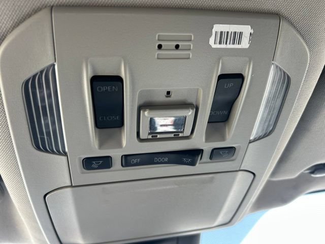 Used 2022 Toyota Highlander XLE FWD image 24