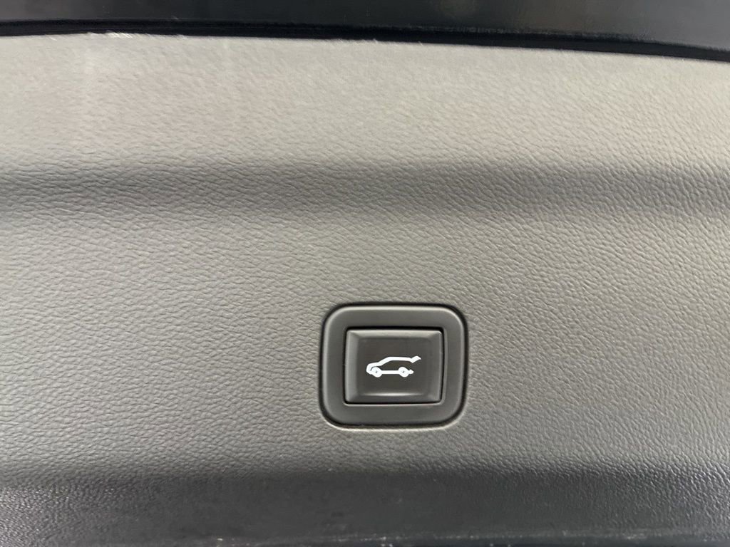 Used 2021 Chevrolet Tahoe Premier w/ Premium Package image 8