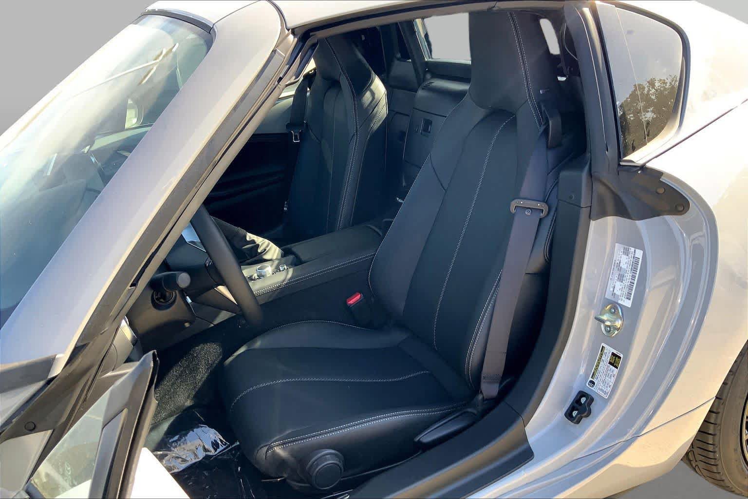 New 2026 MAZDA MX-5 Miata RF Grand Touring RWD image 9