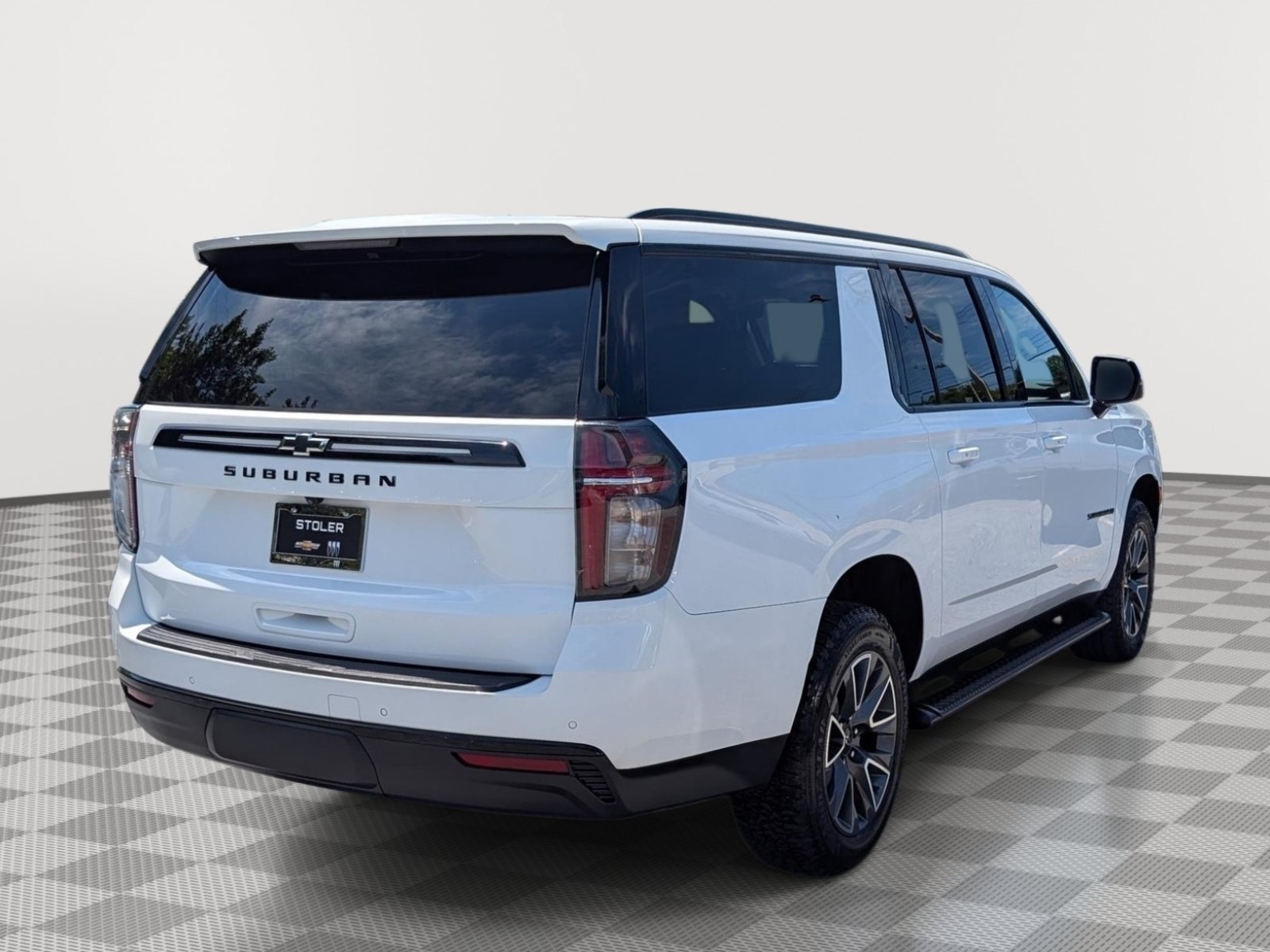 Used 2023 Chevrolet Suburban Z71 w/ Luxury Package AWD/4WD image 5