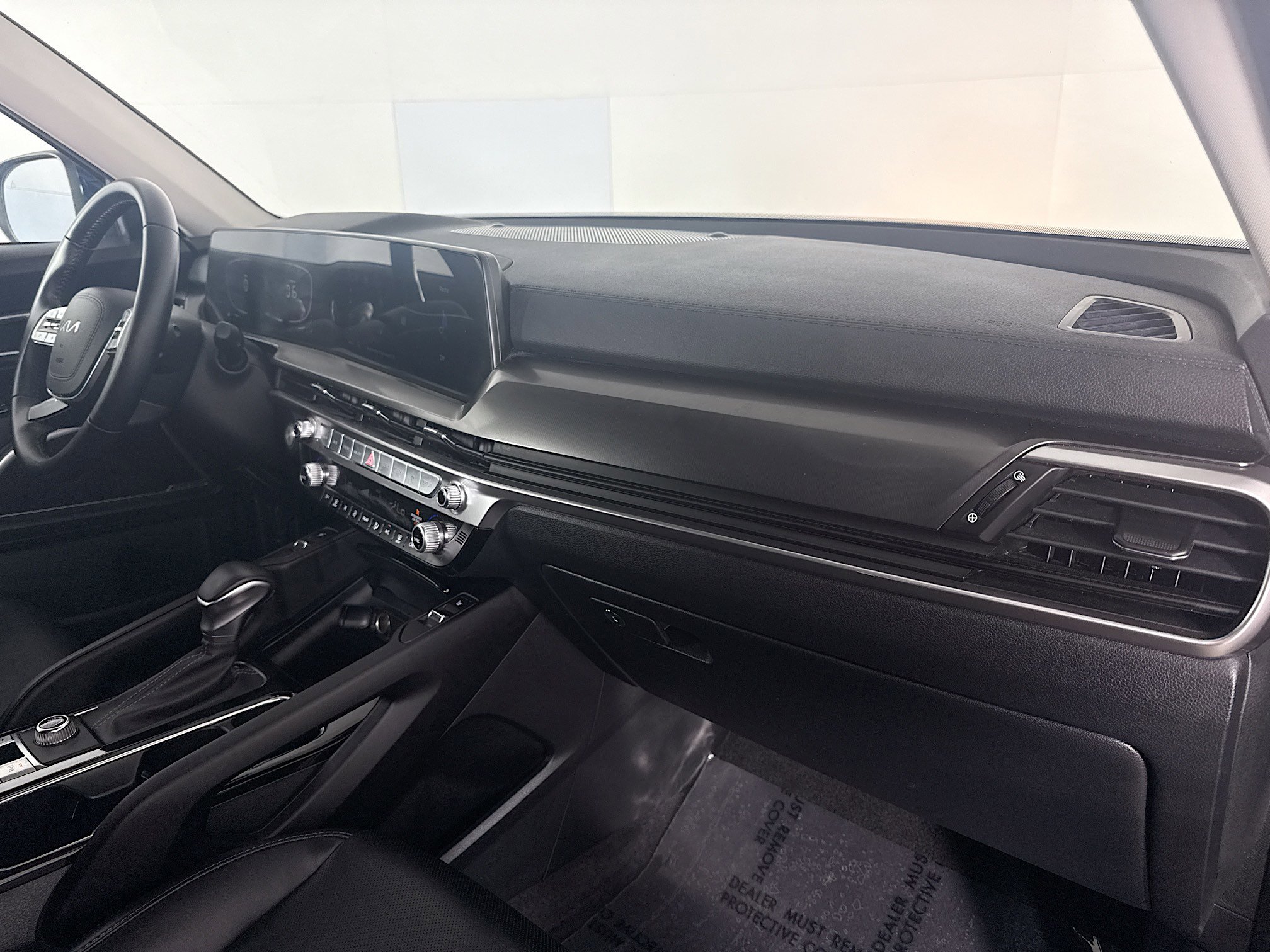 Used 2025 Kia Telluride S image 28