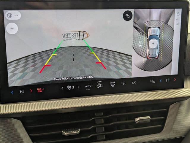 Used 2025 Ford Explorer ST-Line w/ ST-Line Street Pack image 21