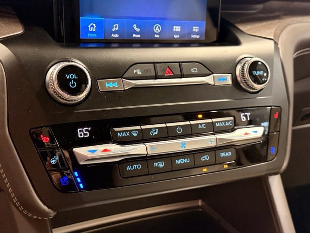 Used 2020 Ford Explorer Platinum w/ Premium Technology Package AWD/4WD image 15