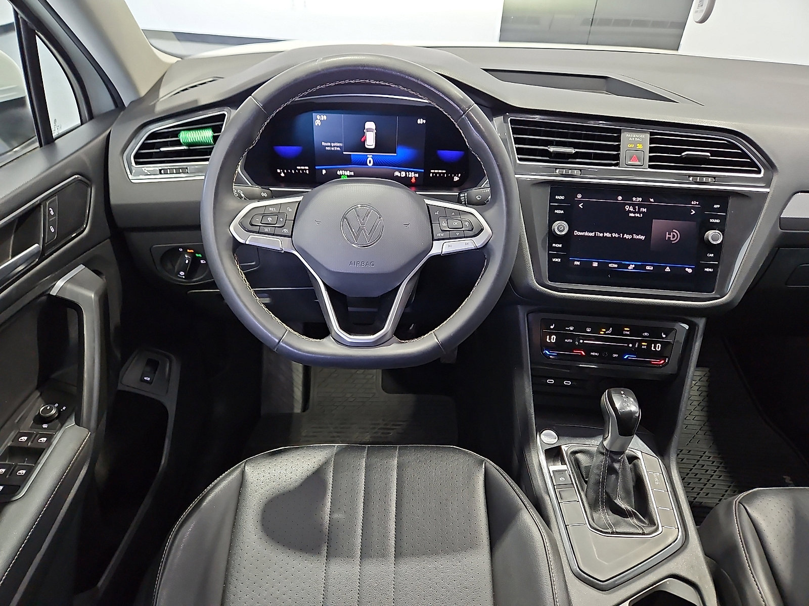 Certified 2022 Volkswagen Tiguan SE FWD image 8