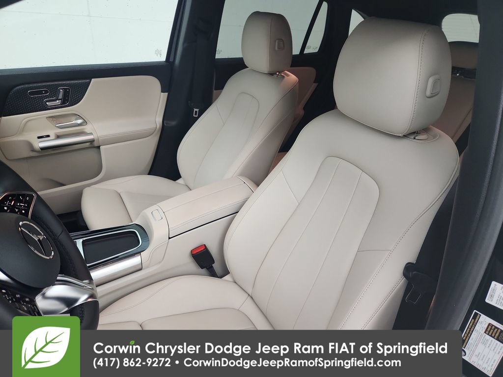 Used 2025 Mercedes-Benz GLA 250 4MATIC image 18