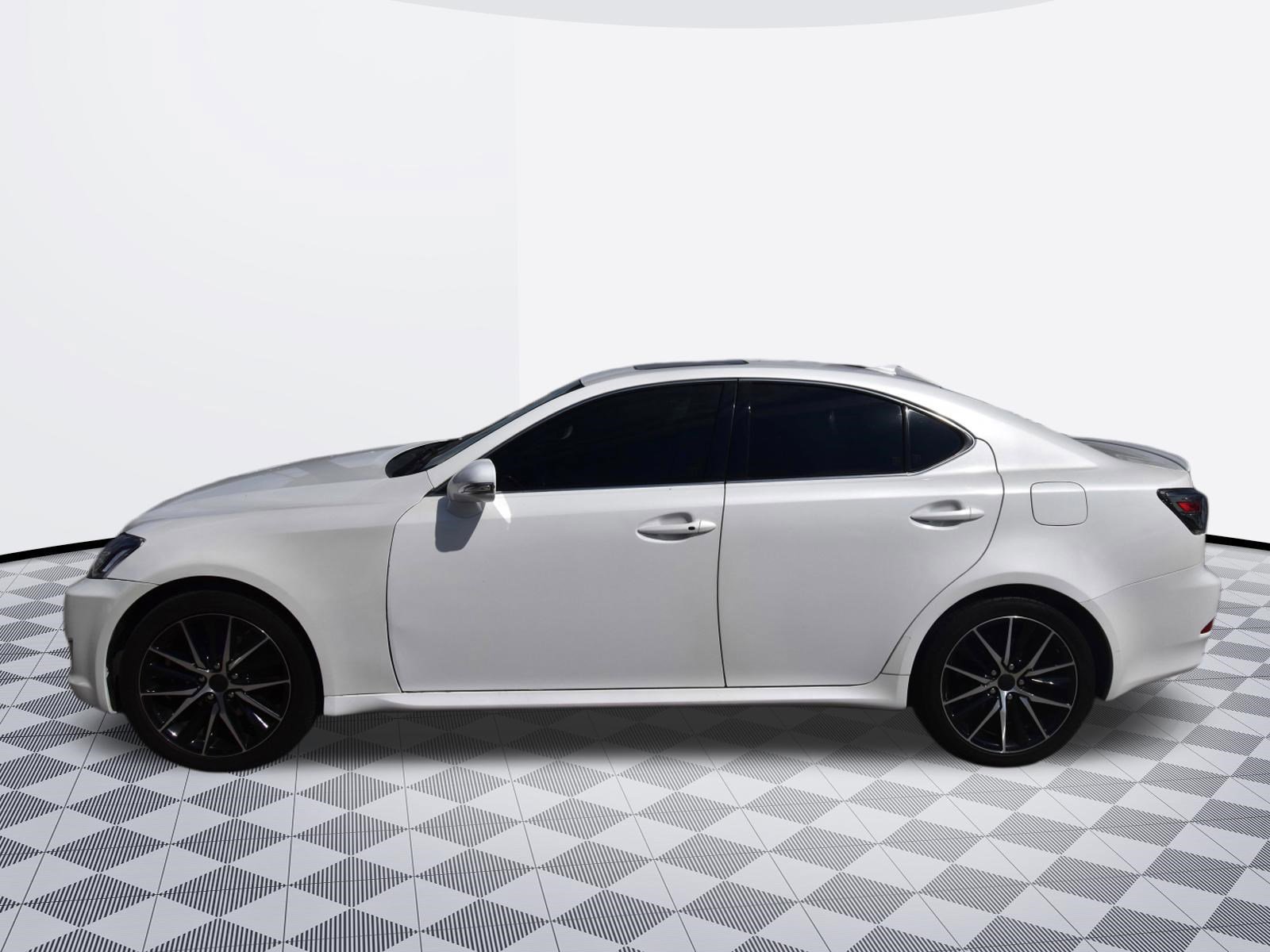 Used 2010 Lexus IS 250 image 2