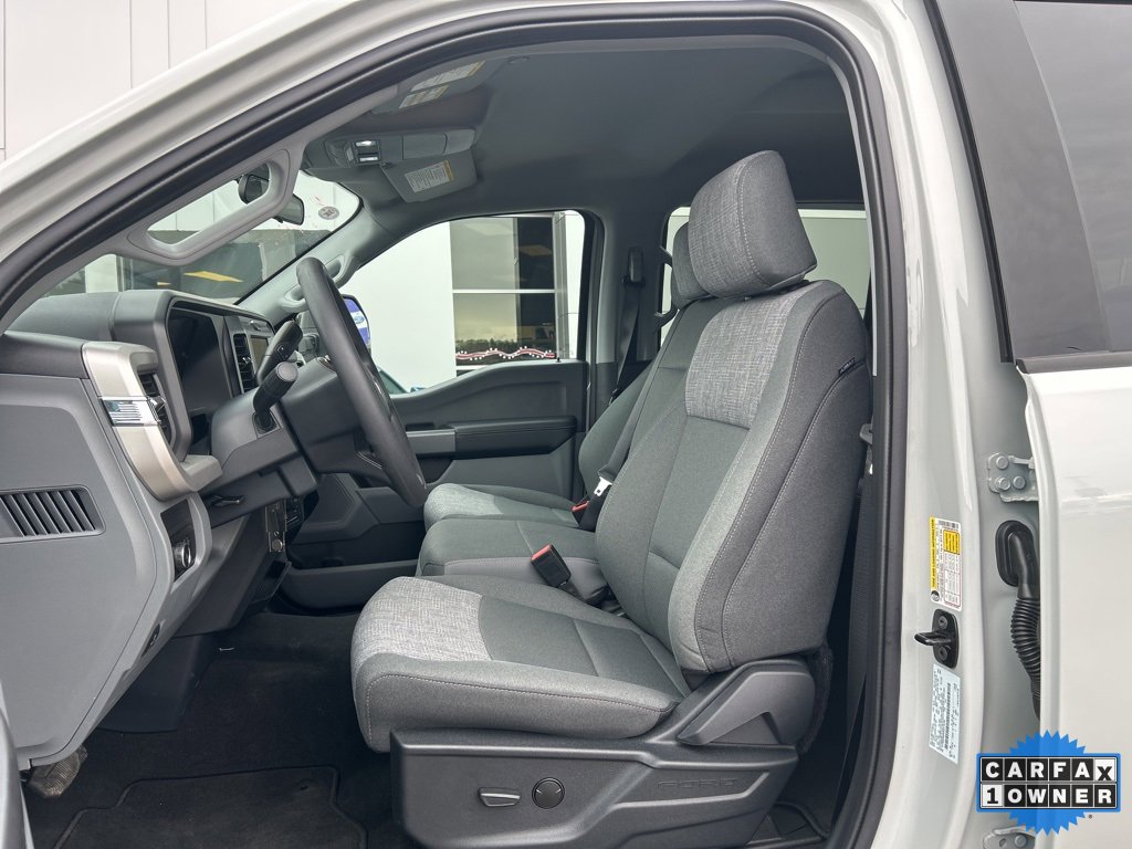 Used 2025 Ford F350 XLT image 2