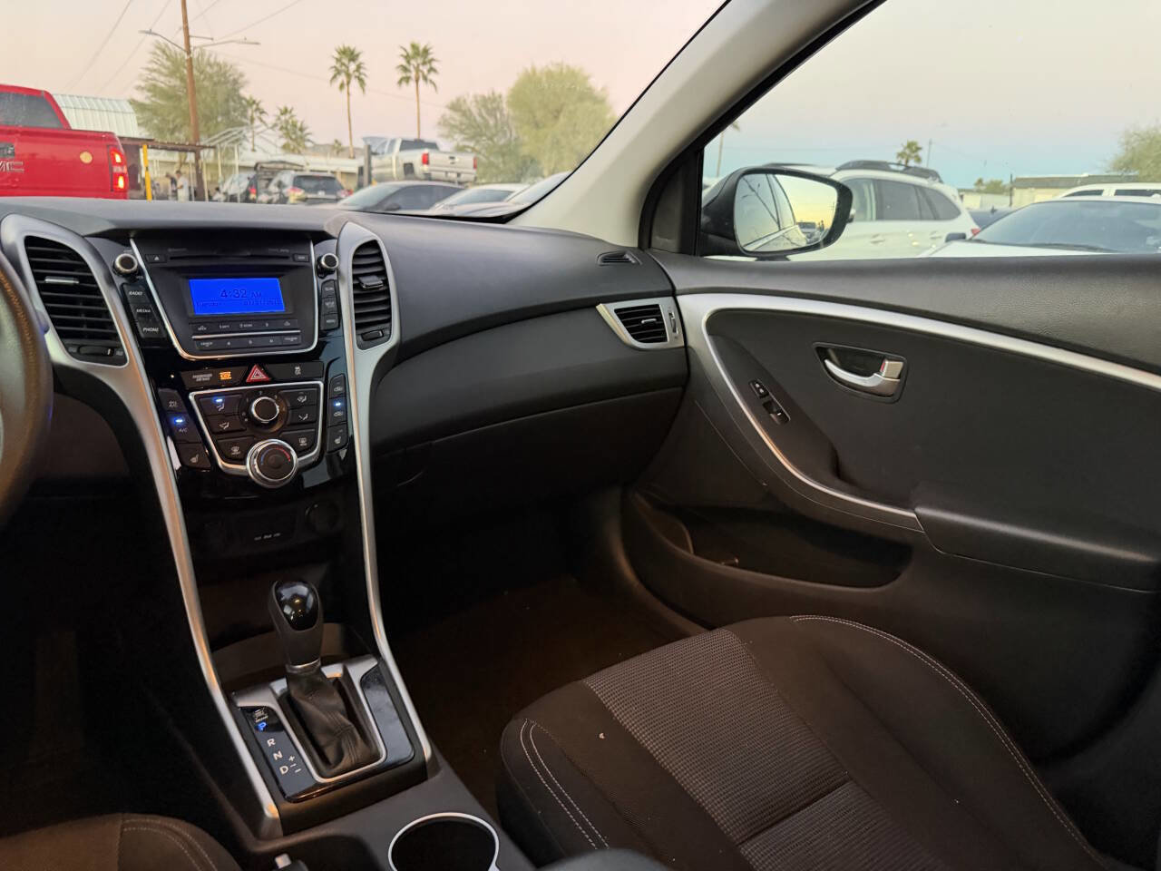 Used 2013 Hyundai Elantra GT image 26