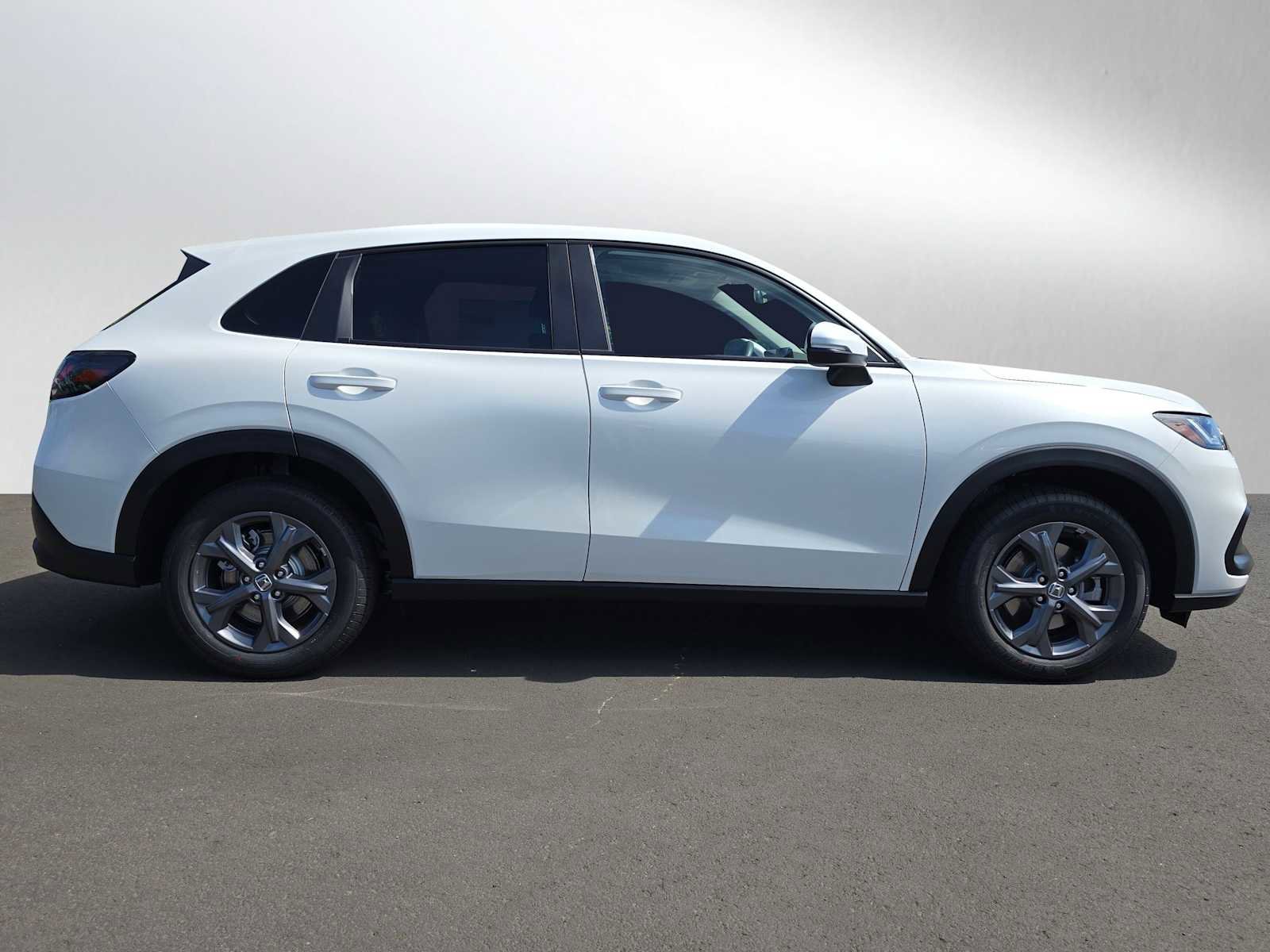 New 2027 Honda HR-V LX image 2