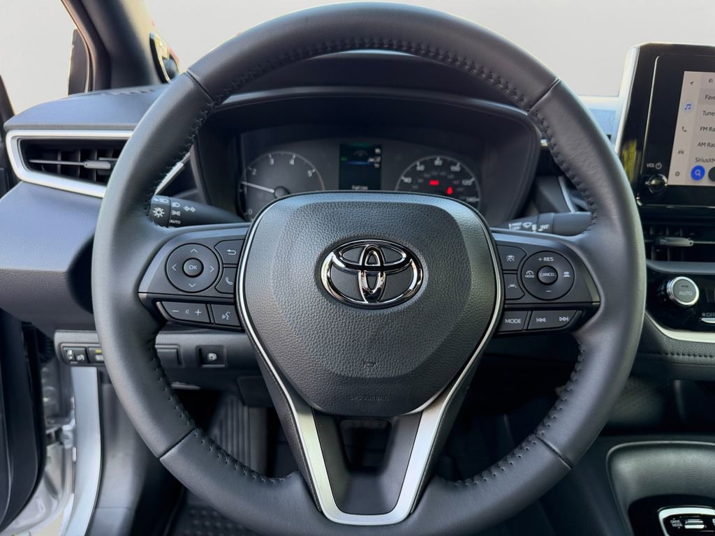 Used 2024 Toyota Corolla SE w/ Convenience Package FWD image 19