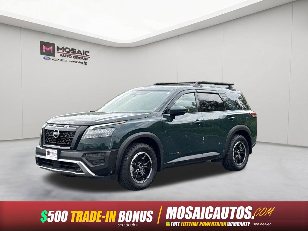 Used 2025 Nissan Pathfinder Rock Creek AWD/4WD image 3