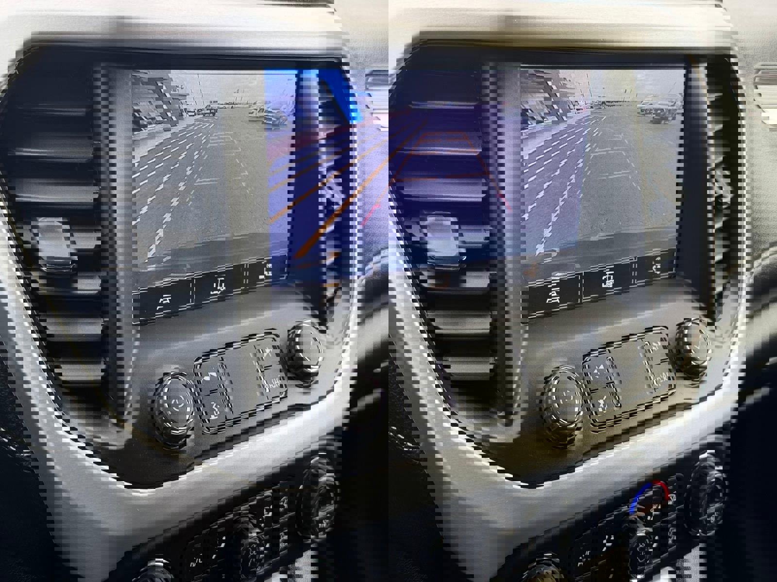 Used 2023 GMC Acadia SLT w/ Elevation Edition image 14