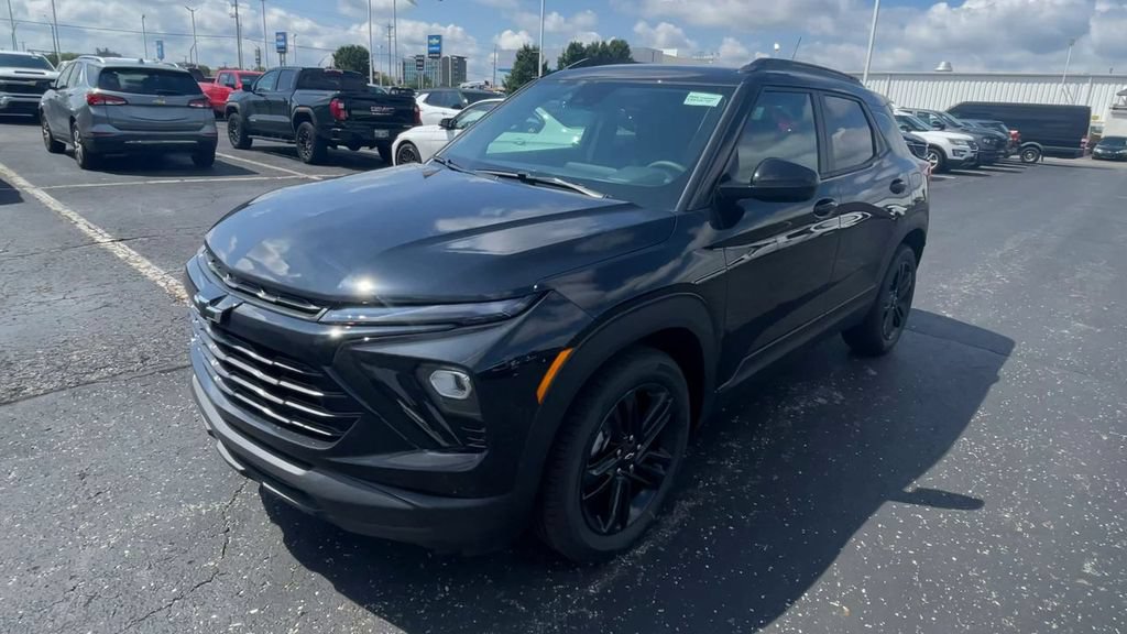 New 2026 Chevrolet TrailBlazer LT w/ Midnight Edition FWD image 6