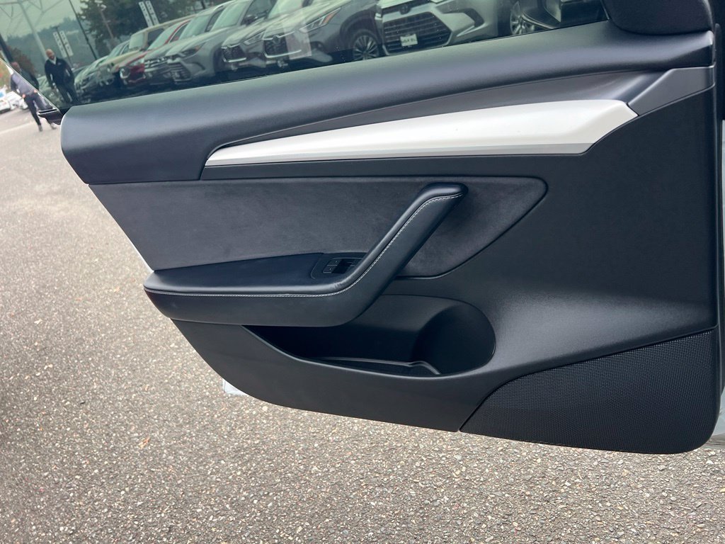 Used 2023 Tesla Model 3 Standard Range RWD image 17