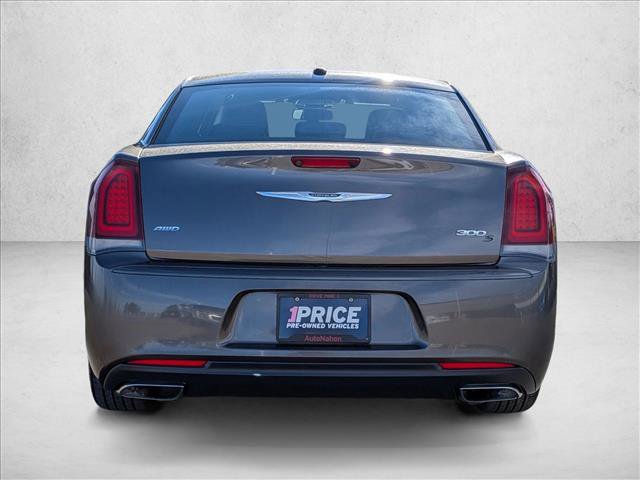 Used 2017 Chrysler 300 S image 6