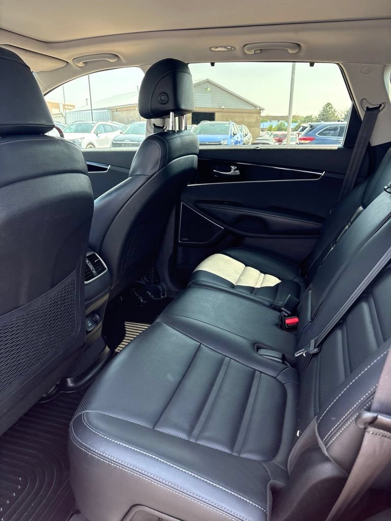 Used 2017 Kia Sorento SX AWD/4WD image 10