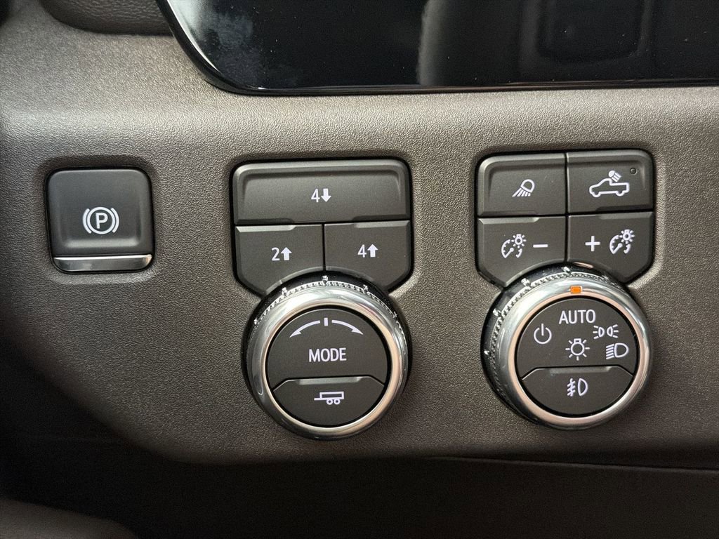 New 2026 GMC Sierra 3500 SLE w/ SLE Value Package AWD/4WD image 18