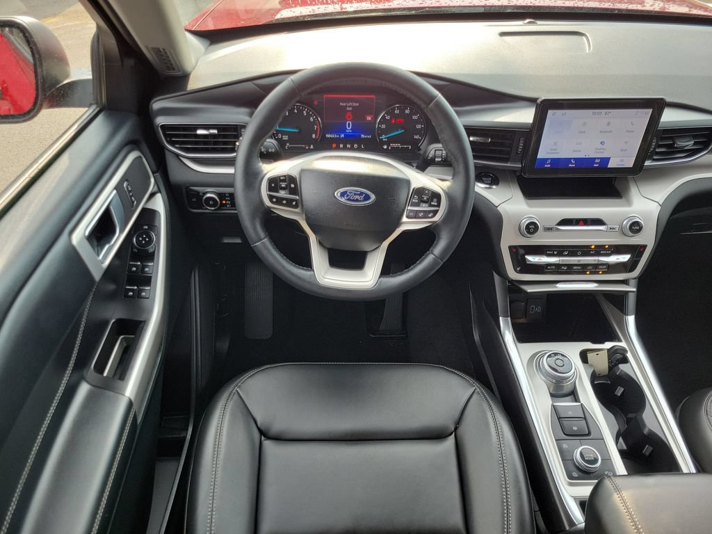 Used 2024 Ford Explorer XLT w/ Equipment Group 202A AWD/4WD image 15