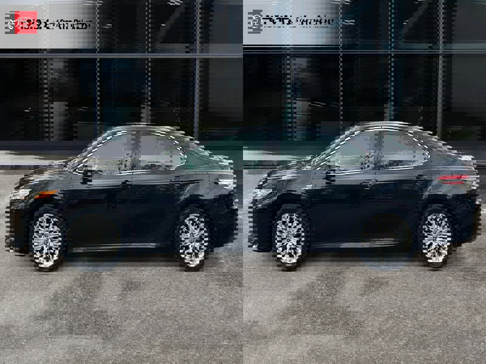 Used 2020 Toyota Camry XLE image 10