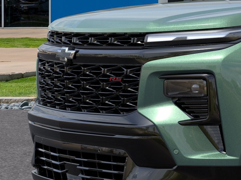 New 2027 Chevrolet Traverse RS w/ LPO, Floor Liner Package FWD image 13