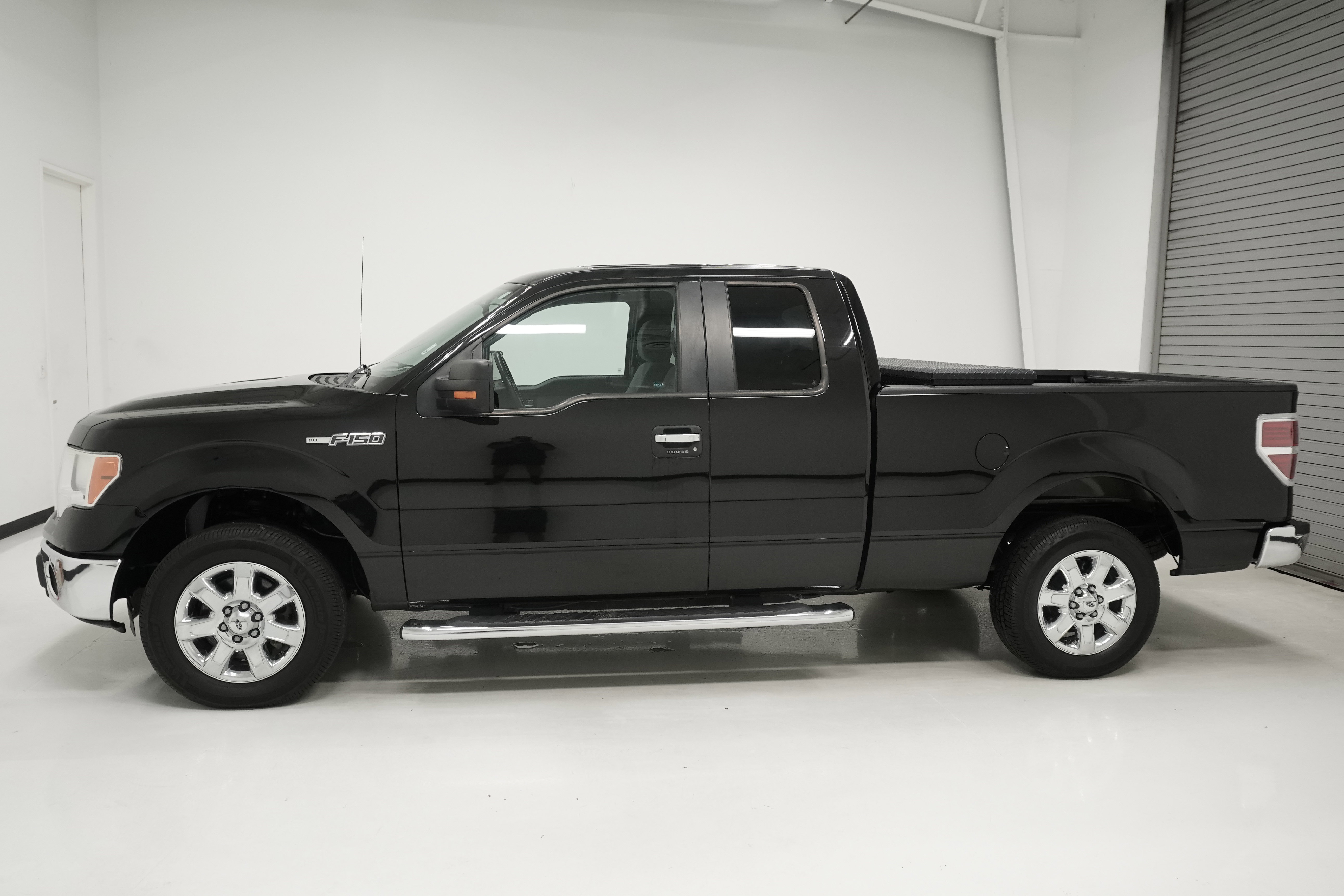 Used 2013 Ford F150 XLT w/ XLT Chrome Pkg image 6