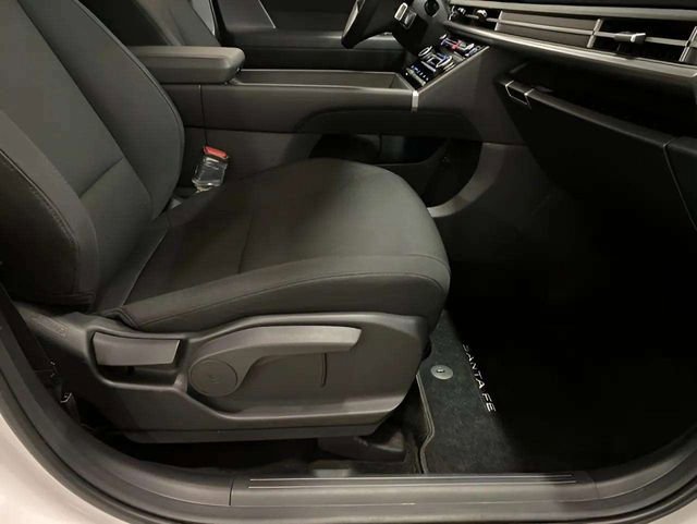 Used 2026 Hyundai Santa Fe SE FWD image 57