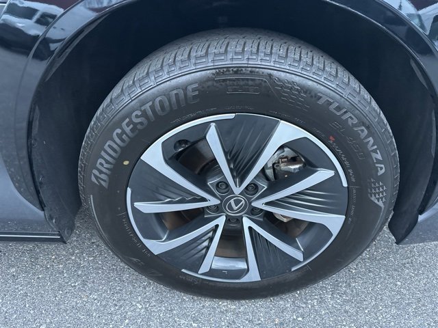 Used 2024 Lexus RZ 450e Premium image 9