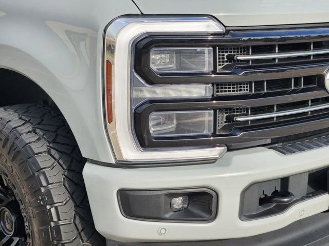Used 2025 Ford F250 Platinum image 9