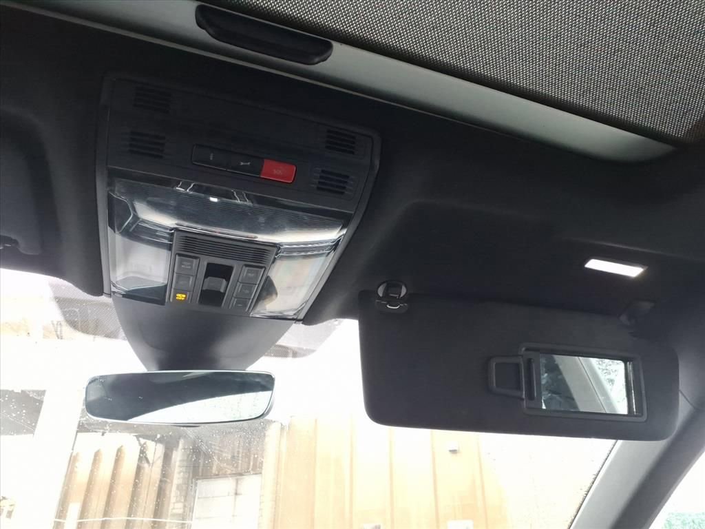 Used 2019 Volkswagen Arteon SEL Premium image 16