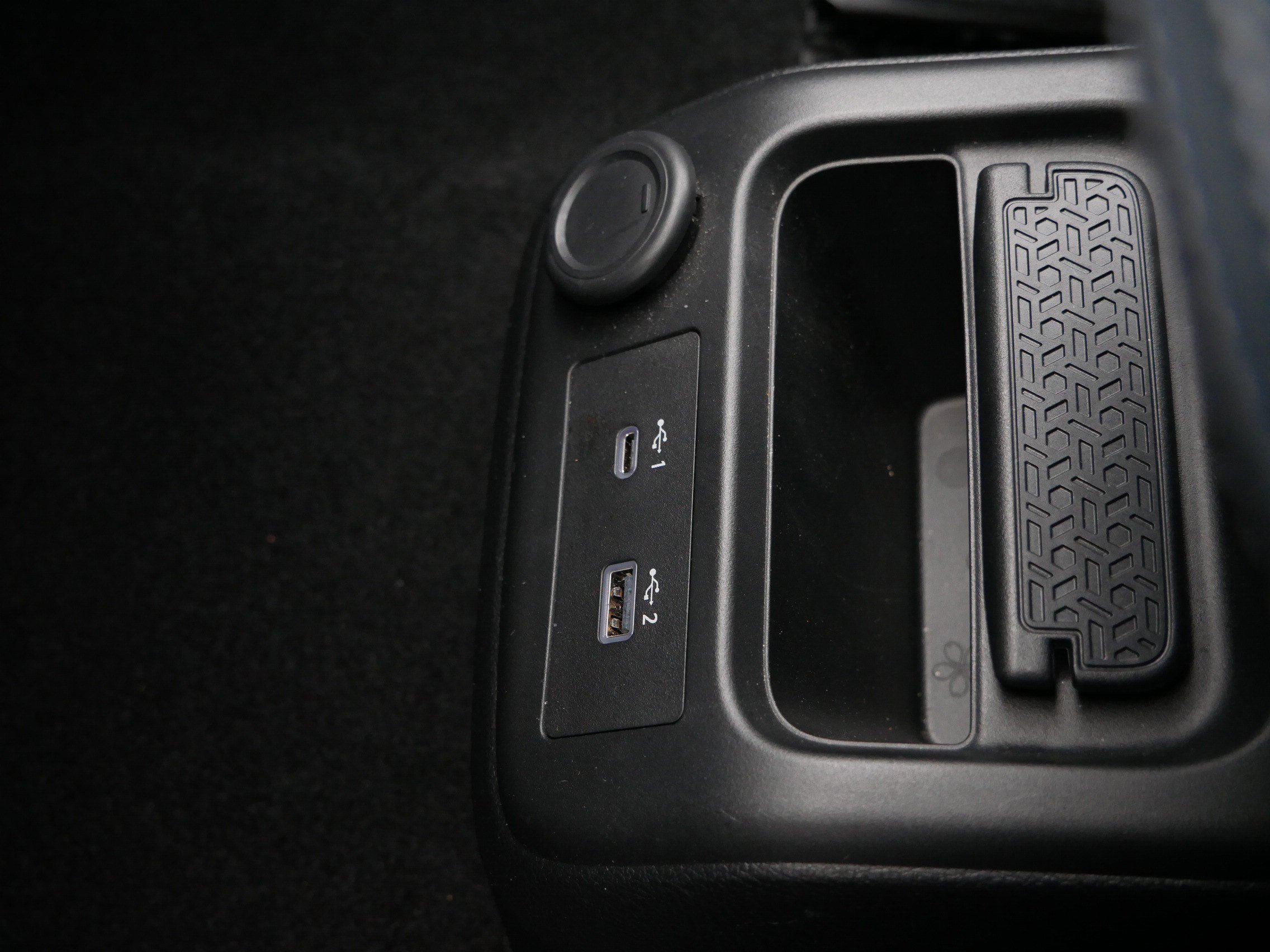 Used 2024 Nissan Ariya PLATINUM+ image 33