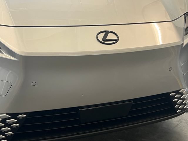 New 2026 Lexus ES 350e w/ Convenience Package FWD image 14