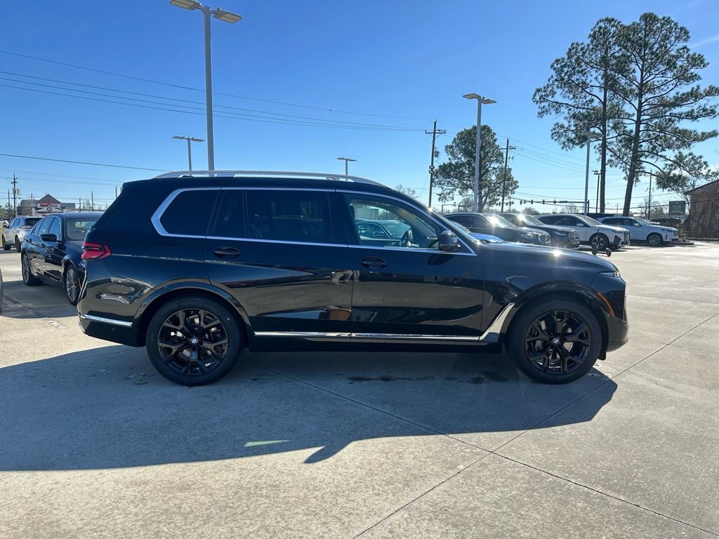 Certified 2023 BMW X7 xDrive40i w/ Premium Package image 3
