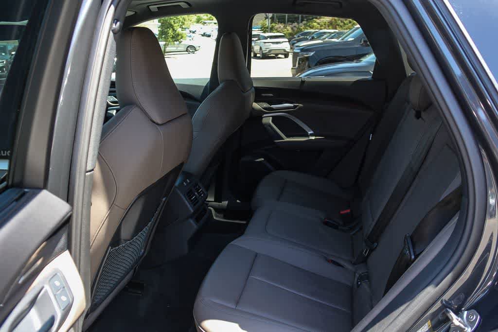 Used 2025 Audi Q5 Premium Plus w/ Premium Plus AWD/4WD image 17
