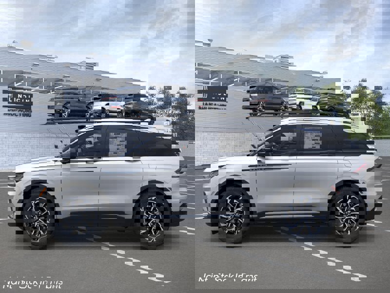 New 2026 Lincoln Nautilus Premier w/ Equipment Group 102A image 3