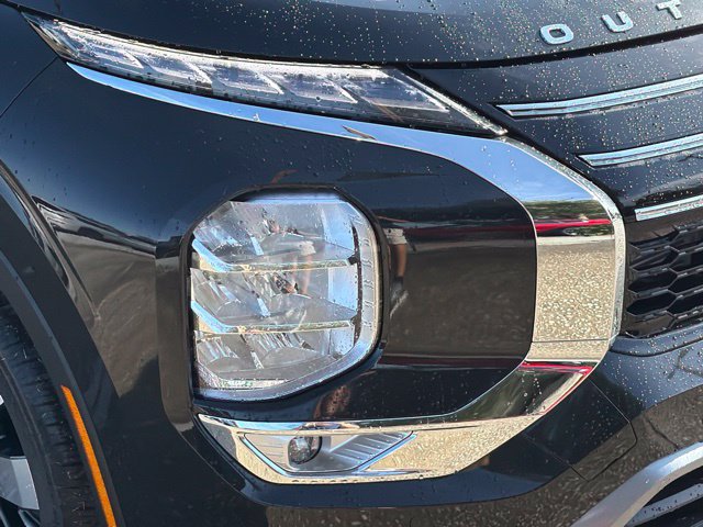 New 2026 Mitsubishi Outlander SE FWD image 9