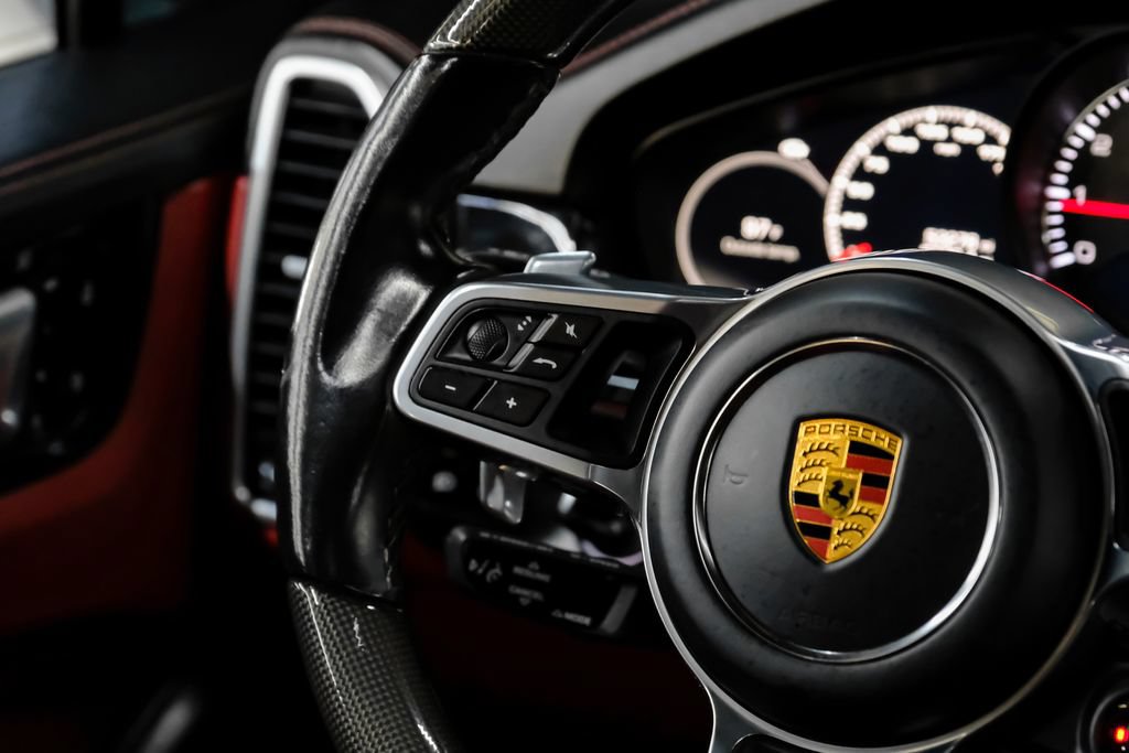 Used 2021 Porsche Cayenne GTS w/ Sport Chrono Package (8LH) AWD/4WD image 24