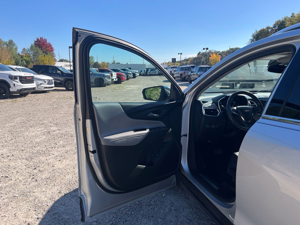 Used 2019 Chevrolet Equinox Premier FWD image 16