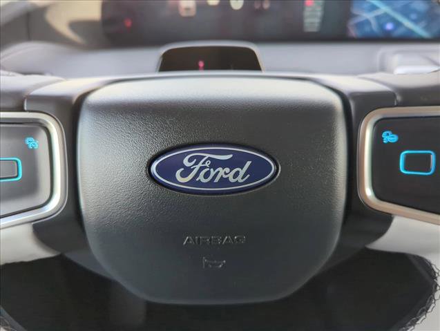 Certified 2025 Ford Expedition Max Platinum image 24