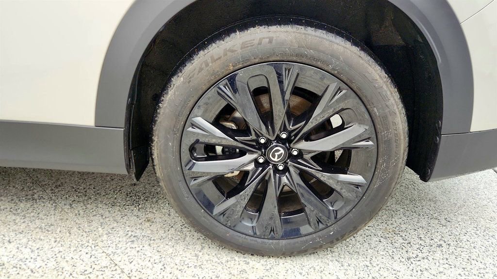 Used 2025 MAZDA CX-90 Plug-In Hybrid w/Premium Sport image 9