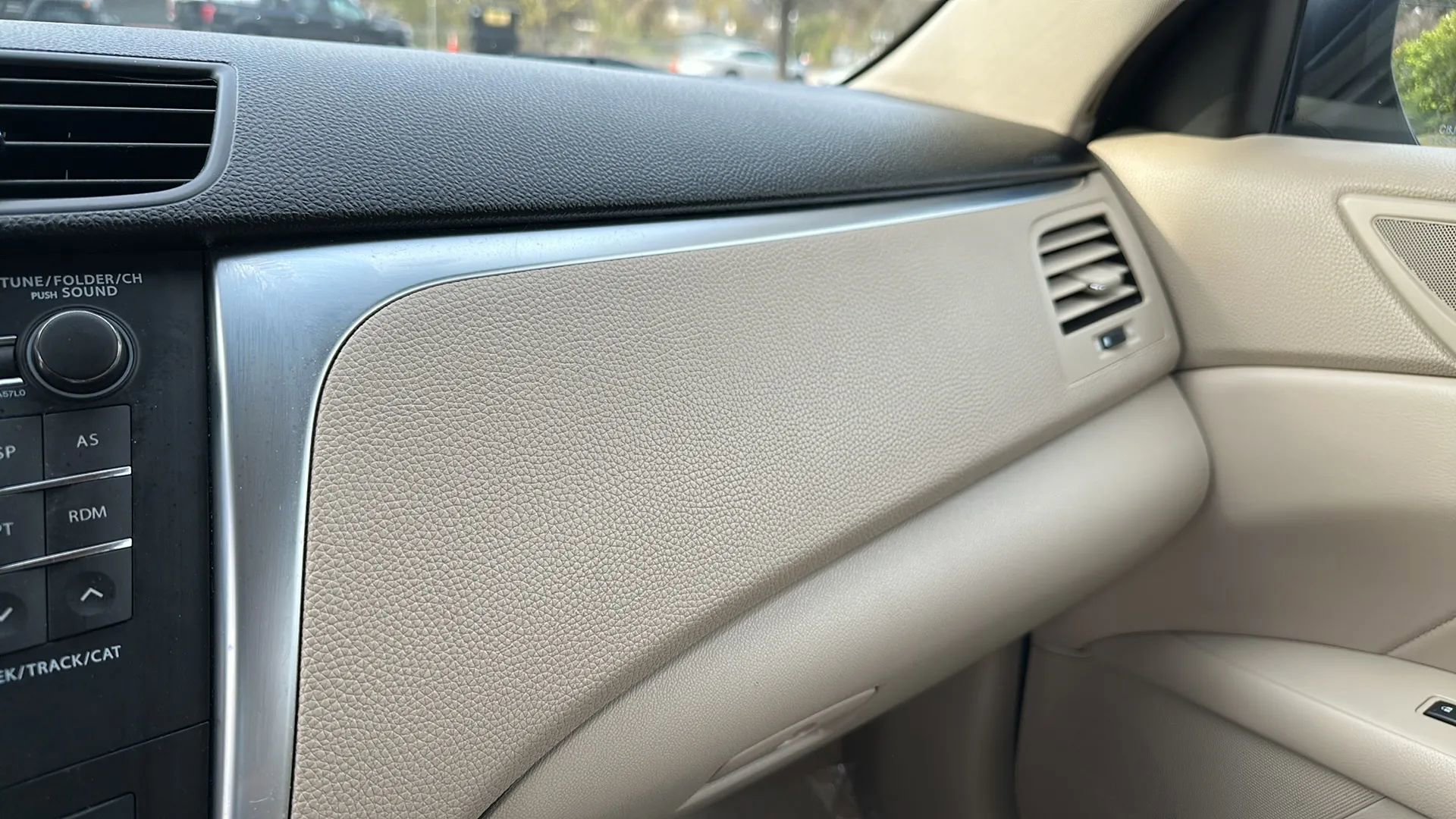 Used 2012 Suzuki Kizashi SE image 37