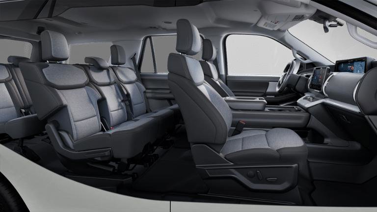 New 2025 Ford Expedition Active image 28