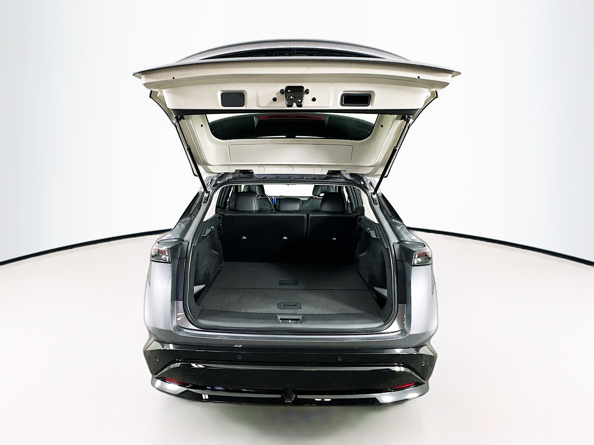 Used 2023 Nissan Ariya AWD image 29