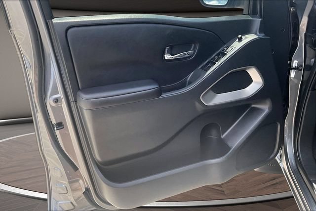 Used 2025 Nissan Frontier SV RWD image 21