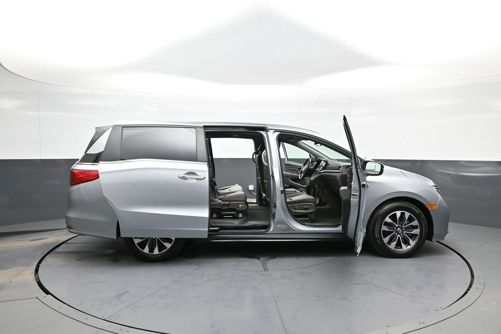 Certified 2024 Honda Odyssey EX-L image 45