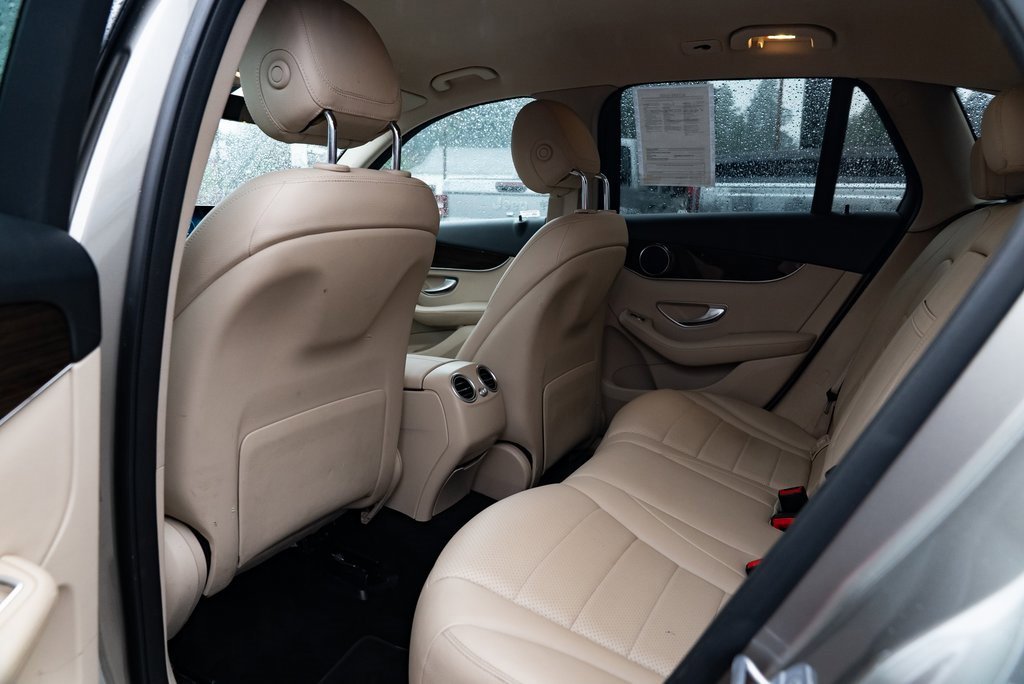 Used 2021 Mercedes-Benz GLC 300 4MATIC image 15