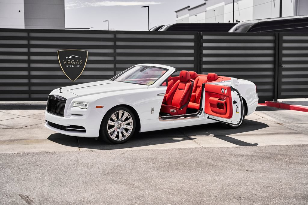 Used 2018 Rolls-Royce Dawn RWD image 5