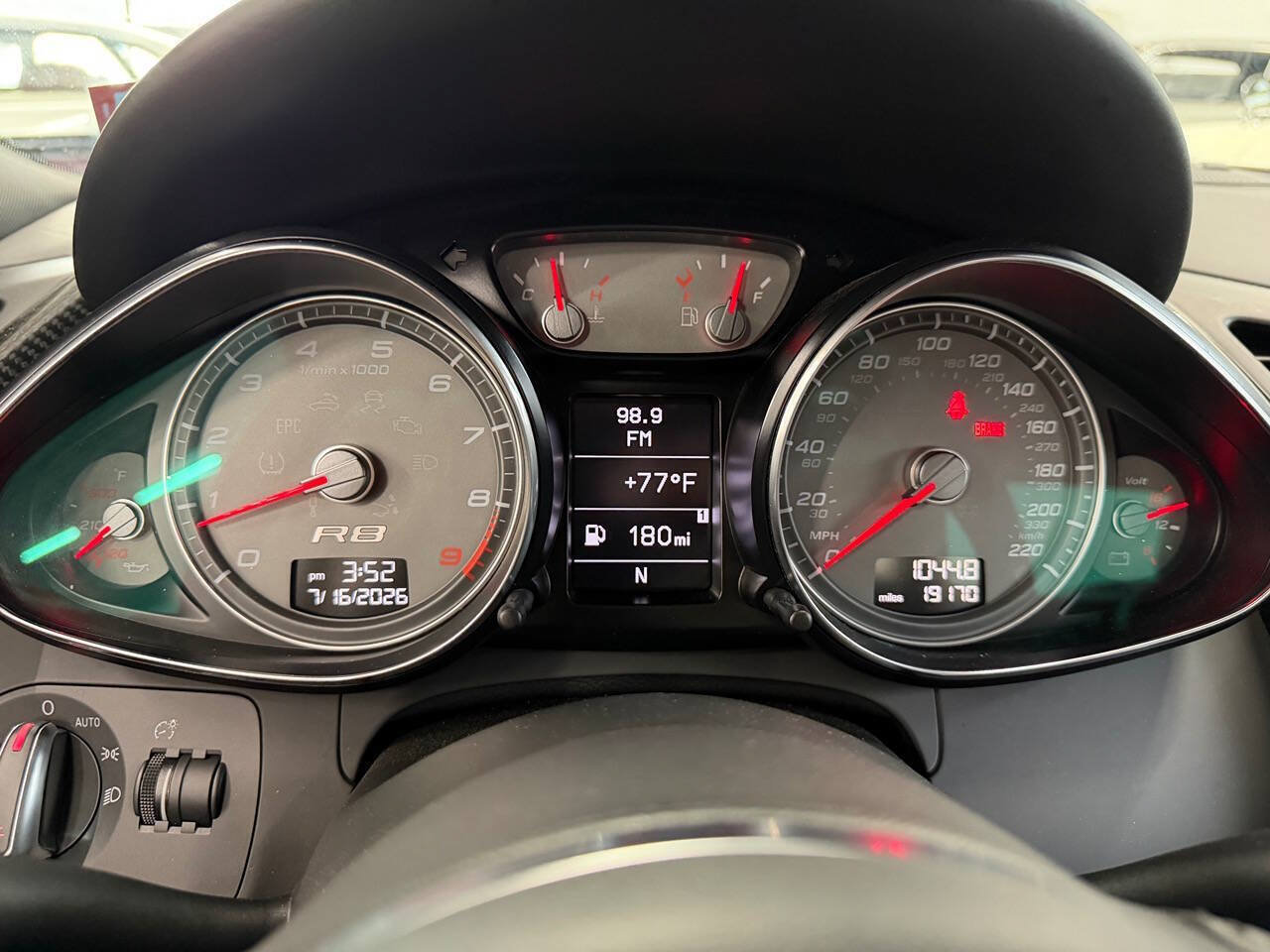 Used 2011 Audi R8 V8 AWD/4WD image 25