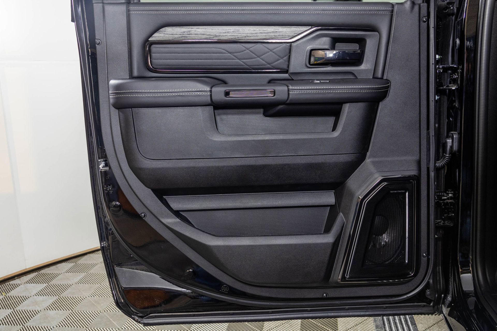 New 2026 RAM 2500 Limited image 40