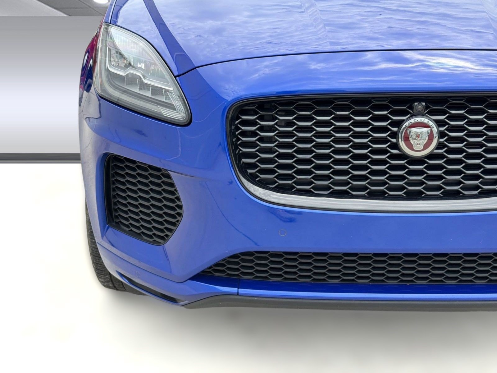 Used 2019 Jaguar E-PACE R-Dynamic HSE AWD/4WD image 11