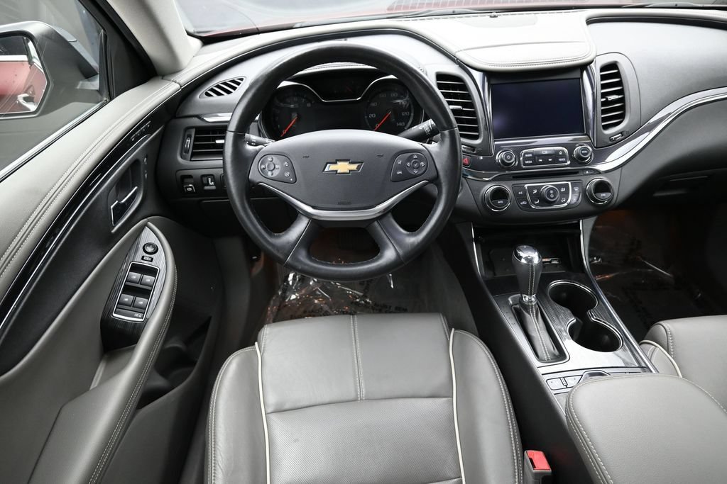 Used 2017 Chevrolet Impala Premier w/ Enhanced Convenience Package FWD image 12